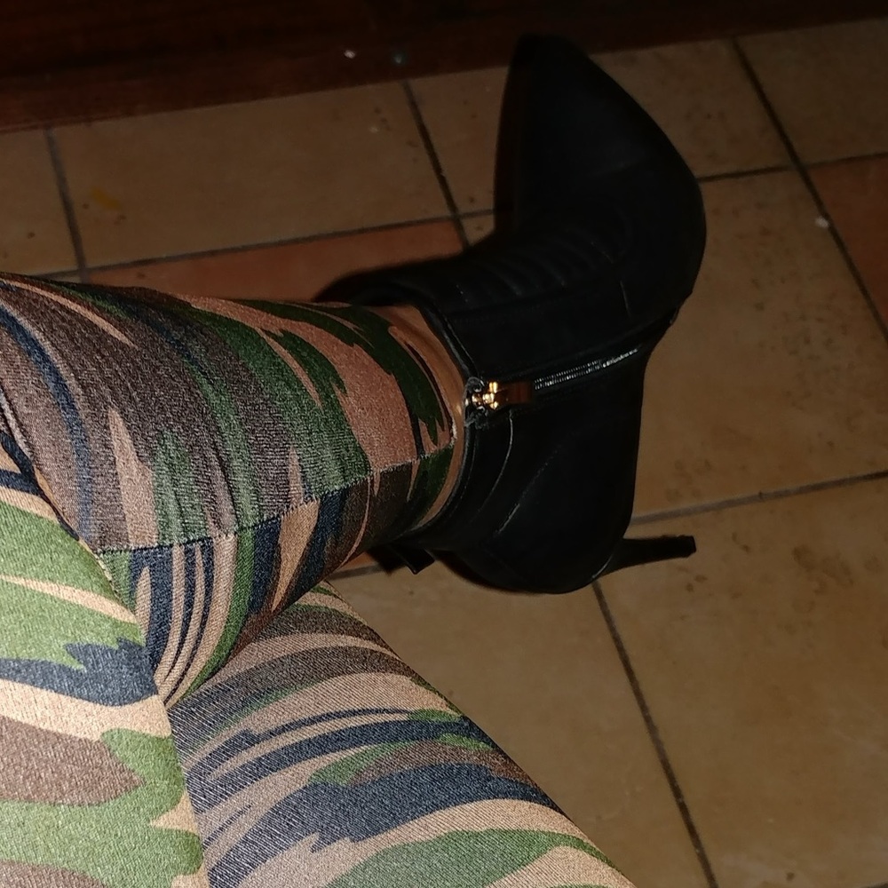 Exotic Style Ankle Boots - Picture 6 of 6
